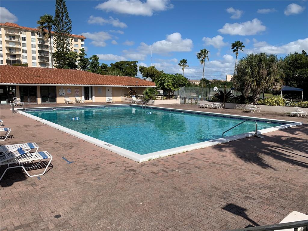 The Manors Of Inverrary - Residential Lease