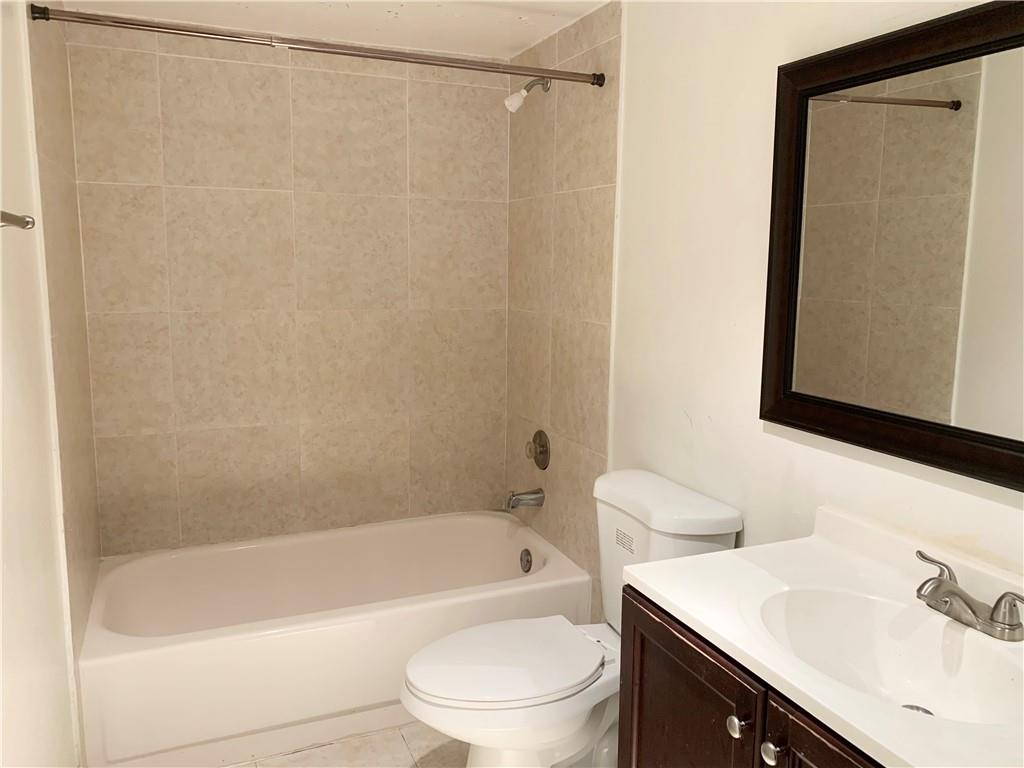 The Manors Of Inverrary - Residential Lease