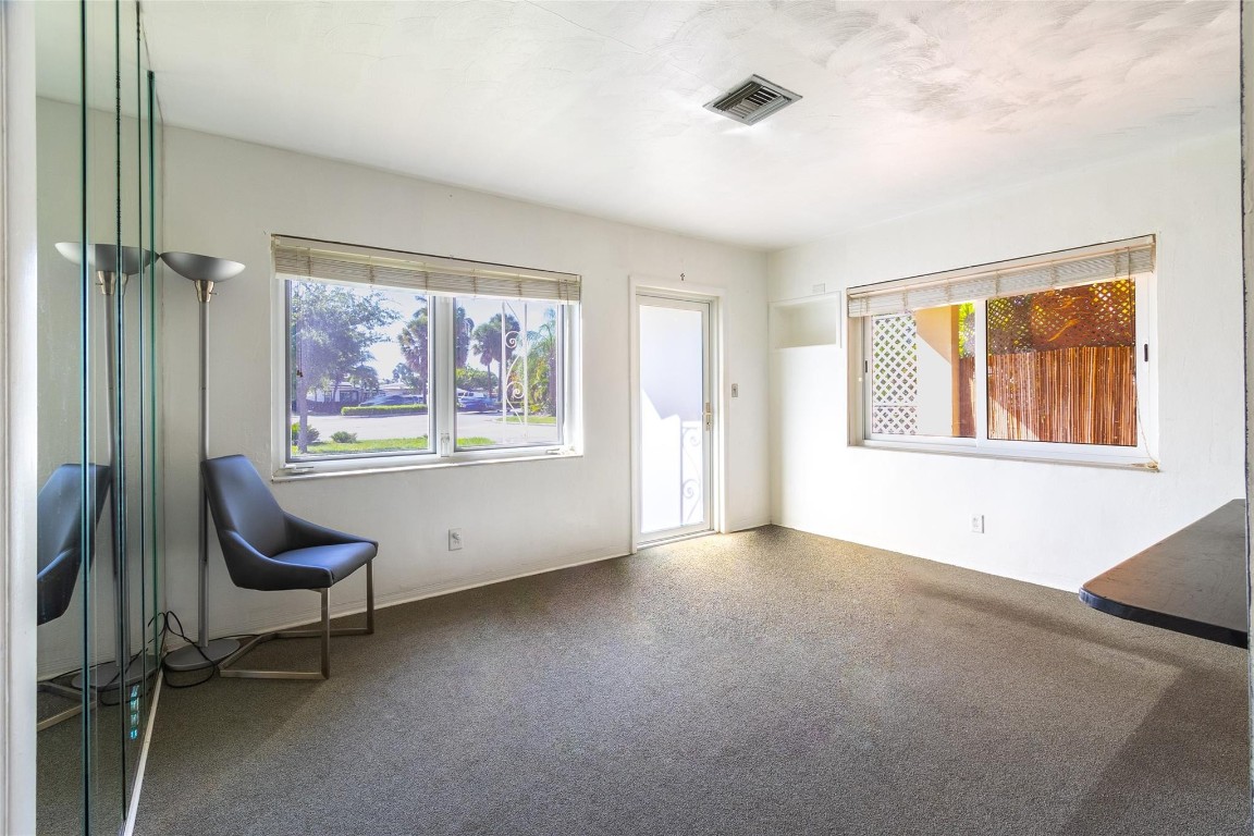 4720 N Andrews Avenue