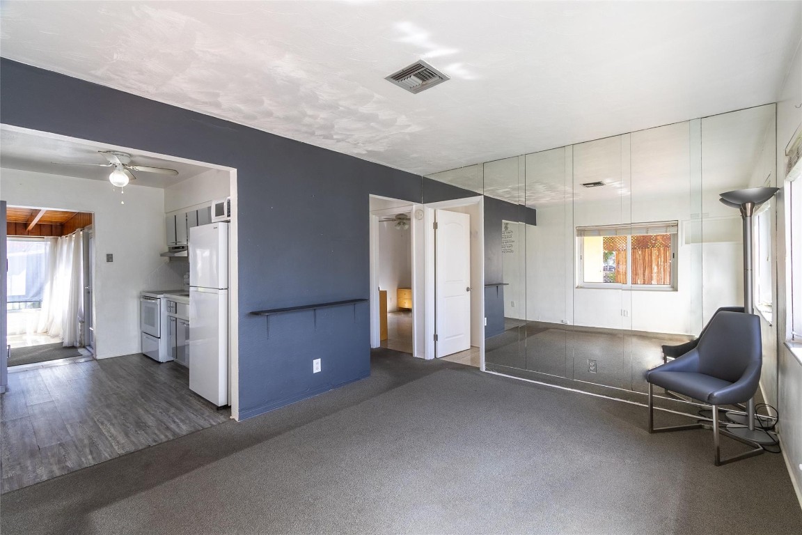 4720 N Andrews Avenue