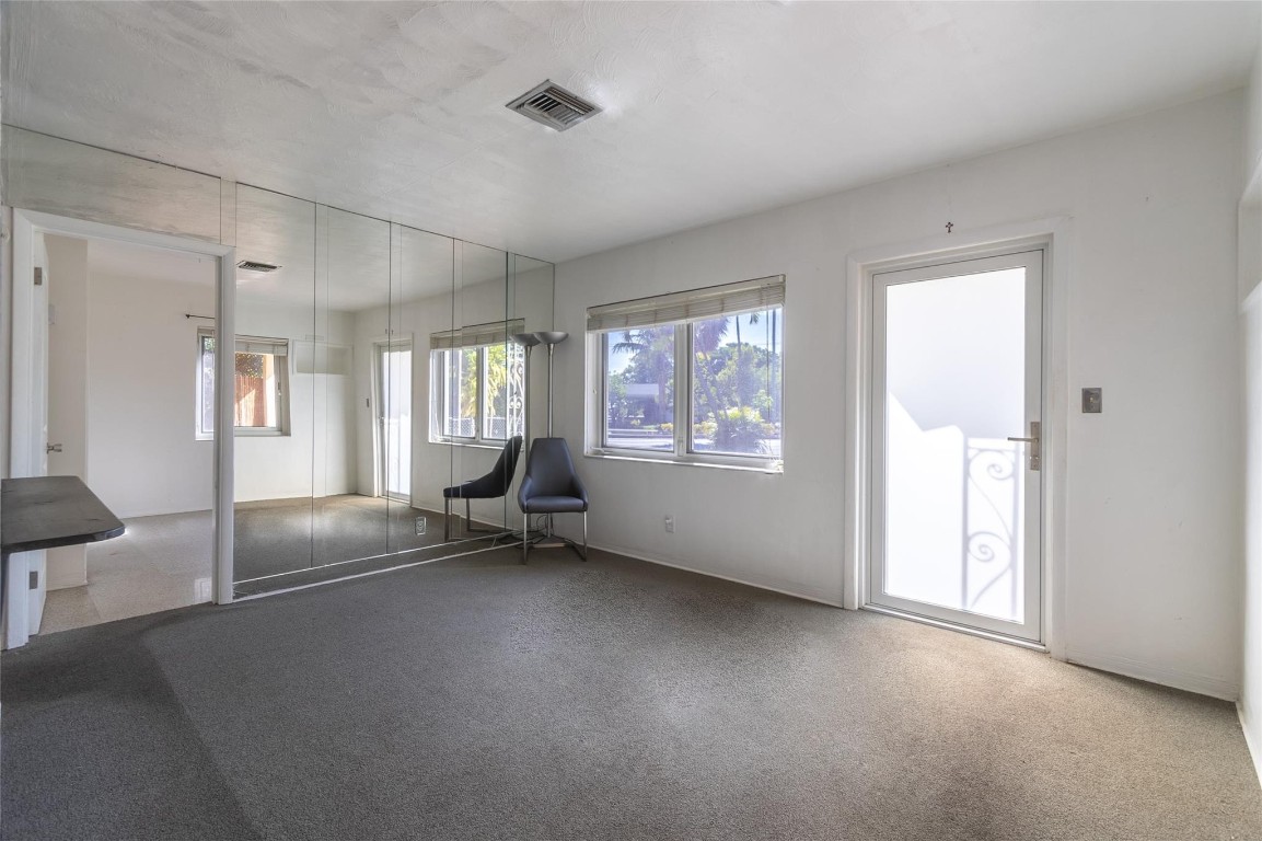 4720 N Andrews Avenue