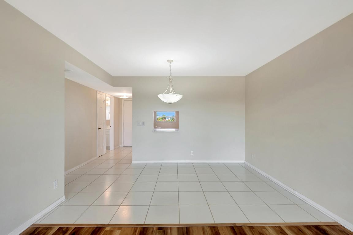 Village Royale on the Green - Residential