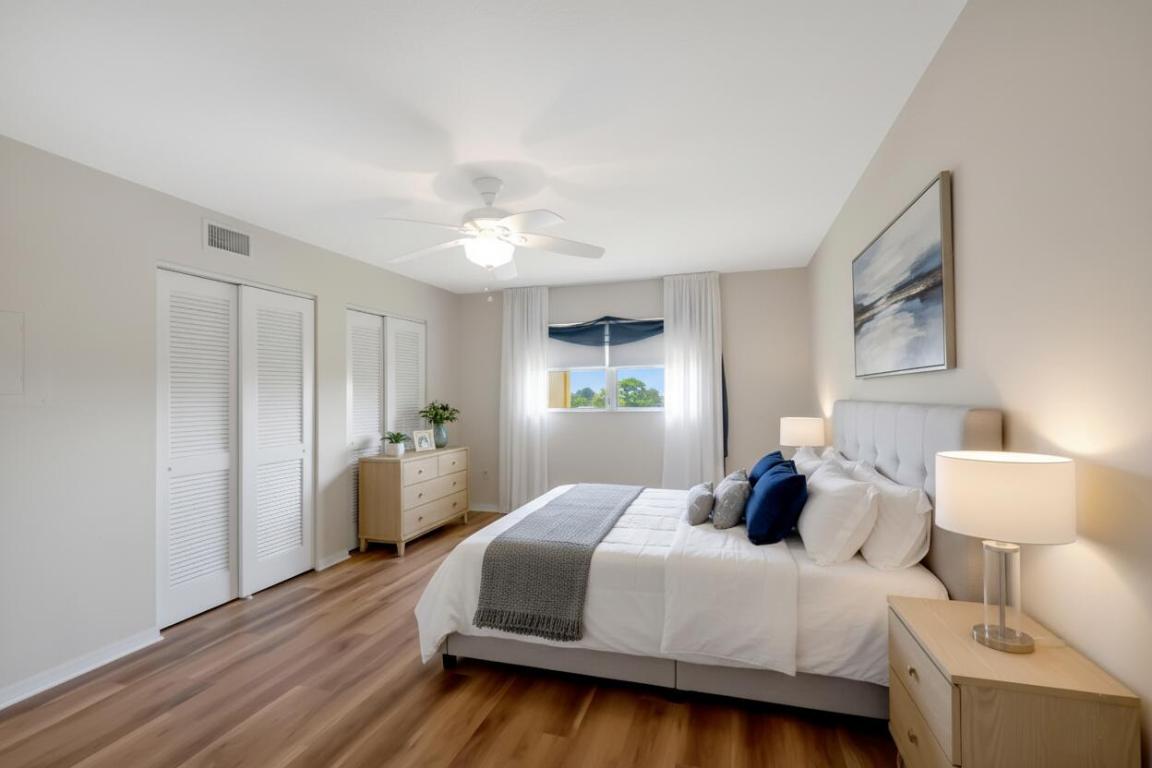 Village Royale on the Green - Residential