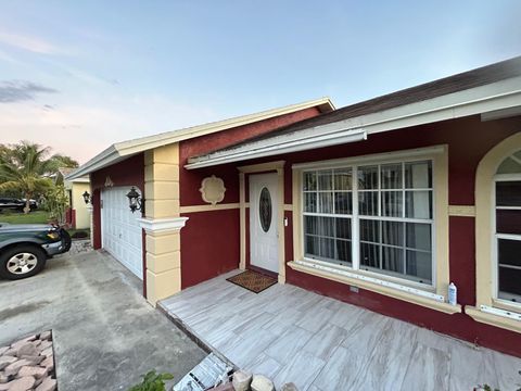 7526 SW 7th Ct North Lauderdale FL 33068
