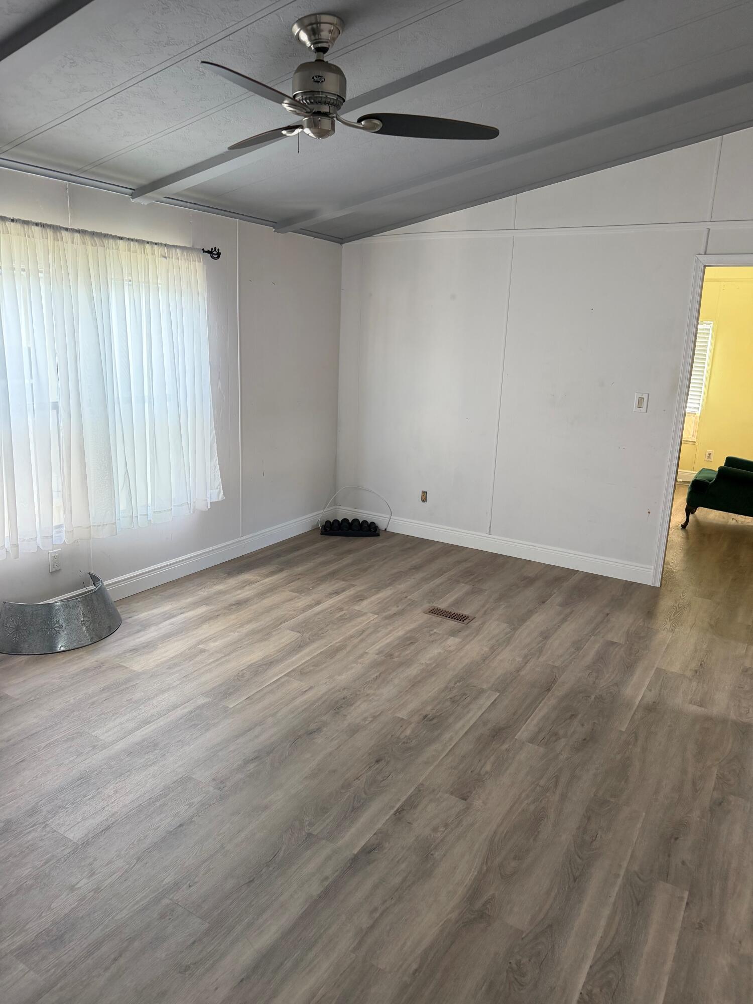 RAVENSWOOD NORTH - Residential