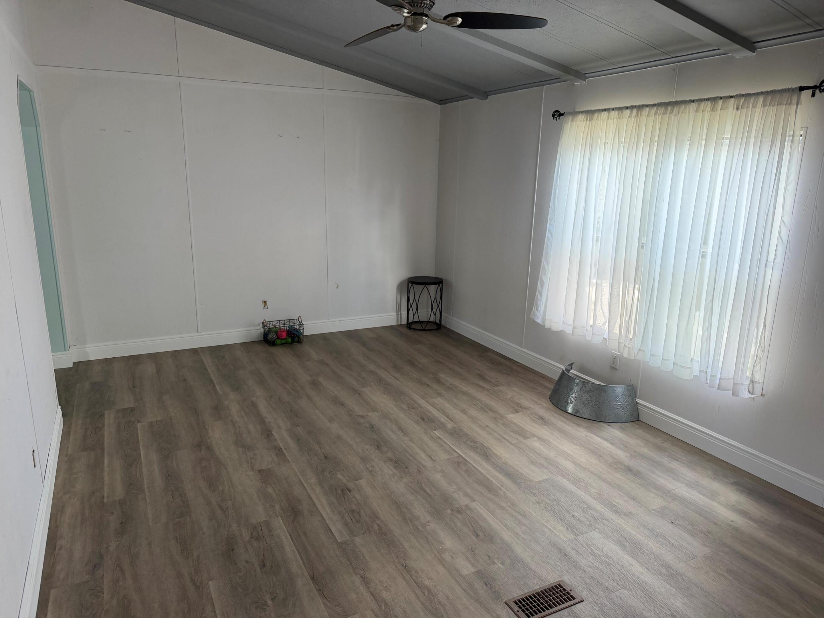 RAVENSWOOD NORTH - Residential