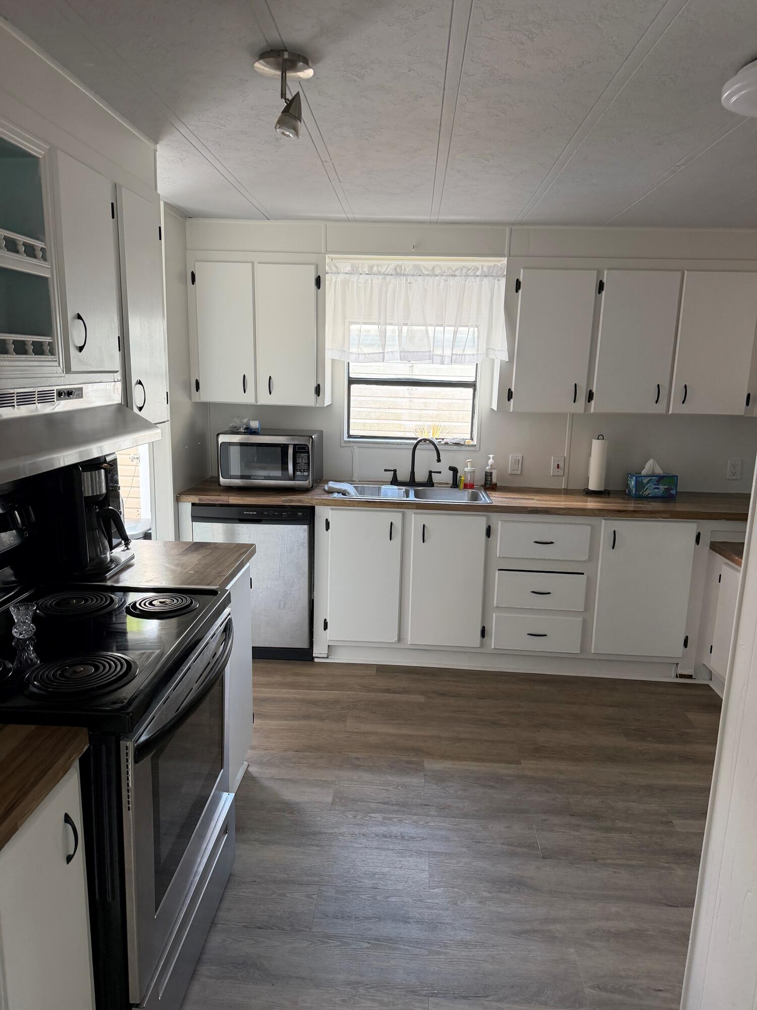 RAVENSWOOD NORTH - Residential