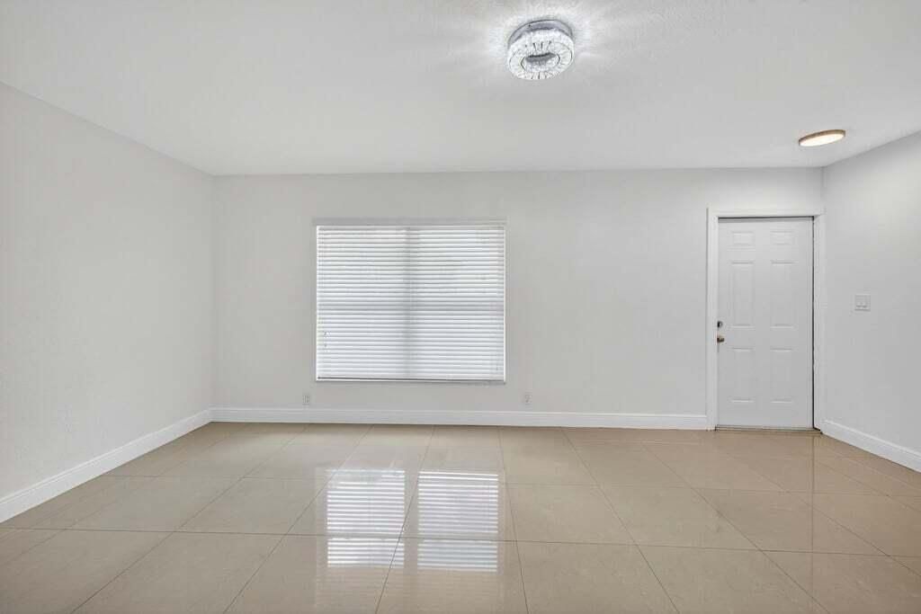 Photo of 7506 NW 75th Street, Tamarac, FL 33321 (MLS # B26008282)