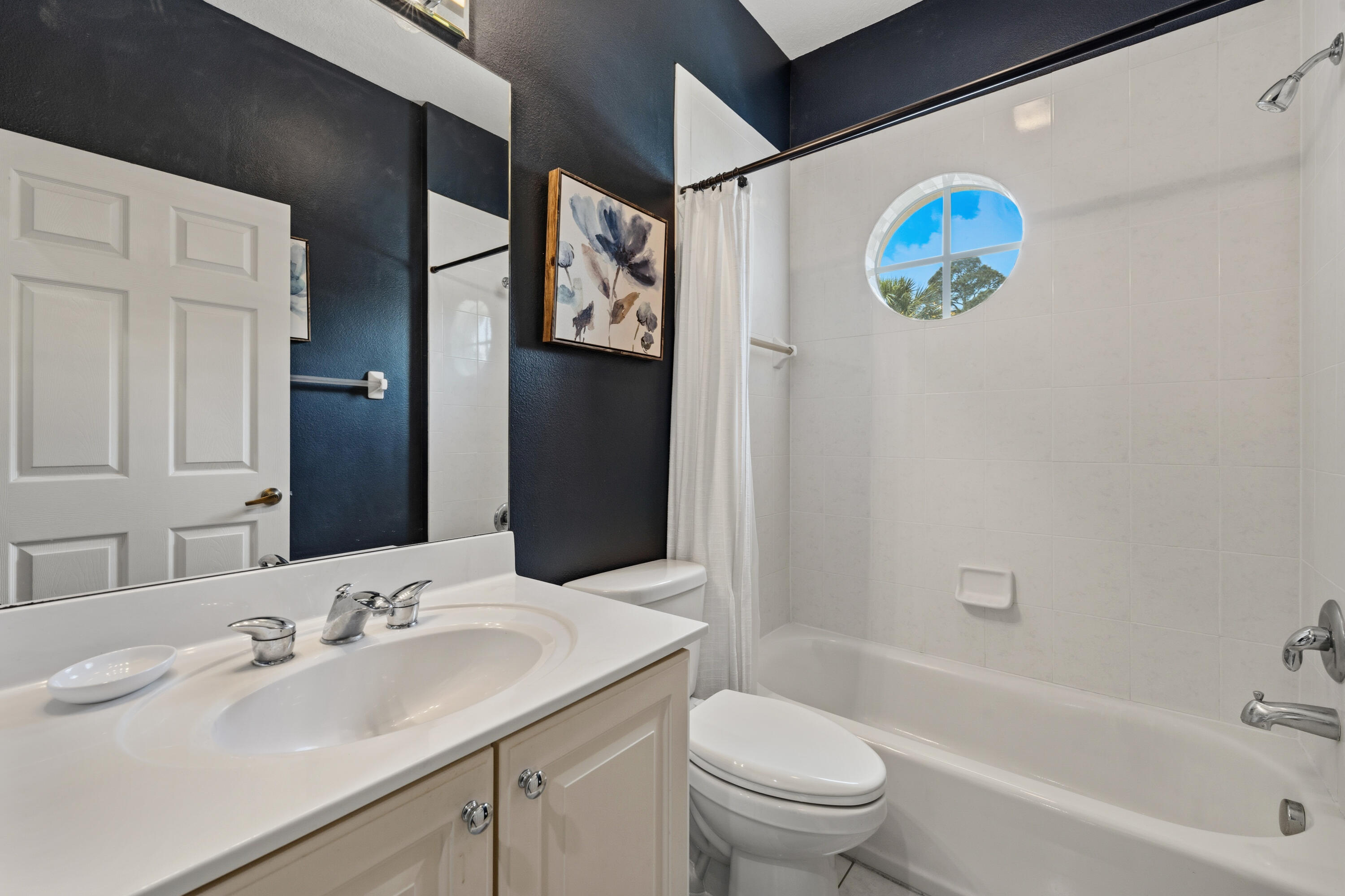 CASTLE PINES - Residential