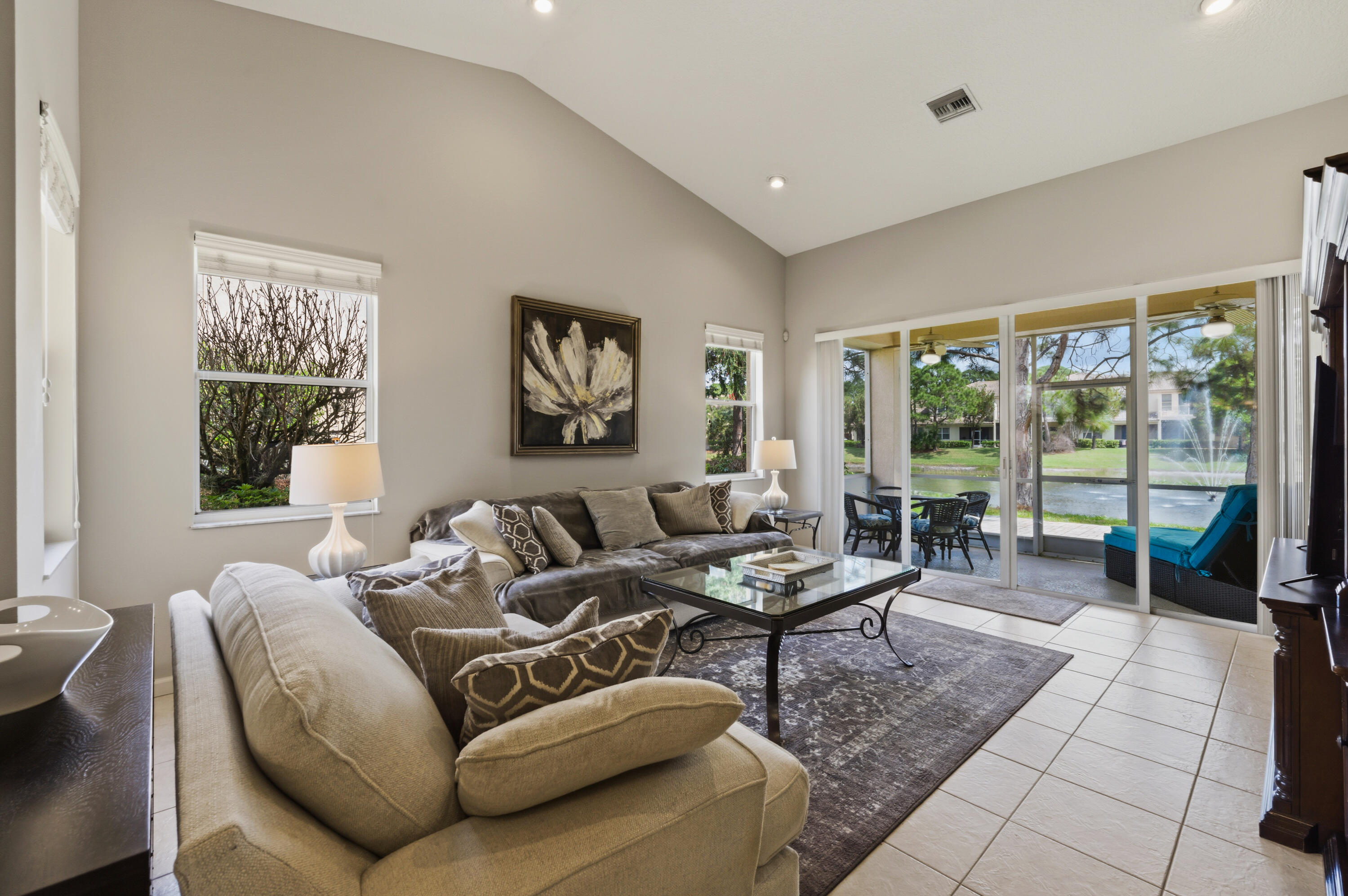 CASTLE PINES - Residential