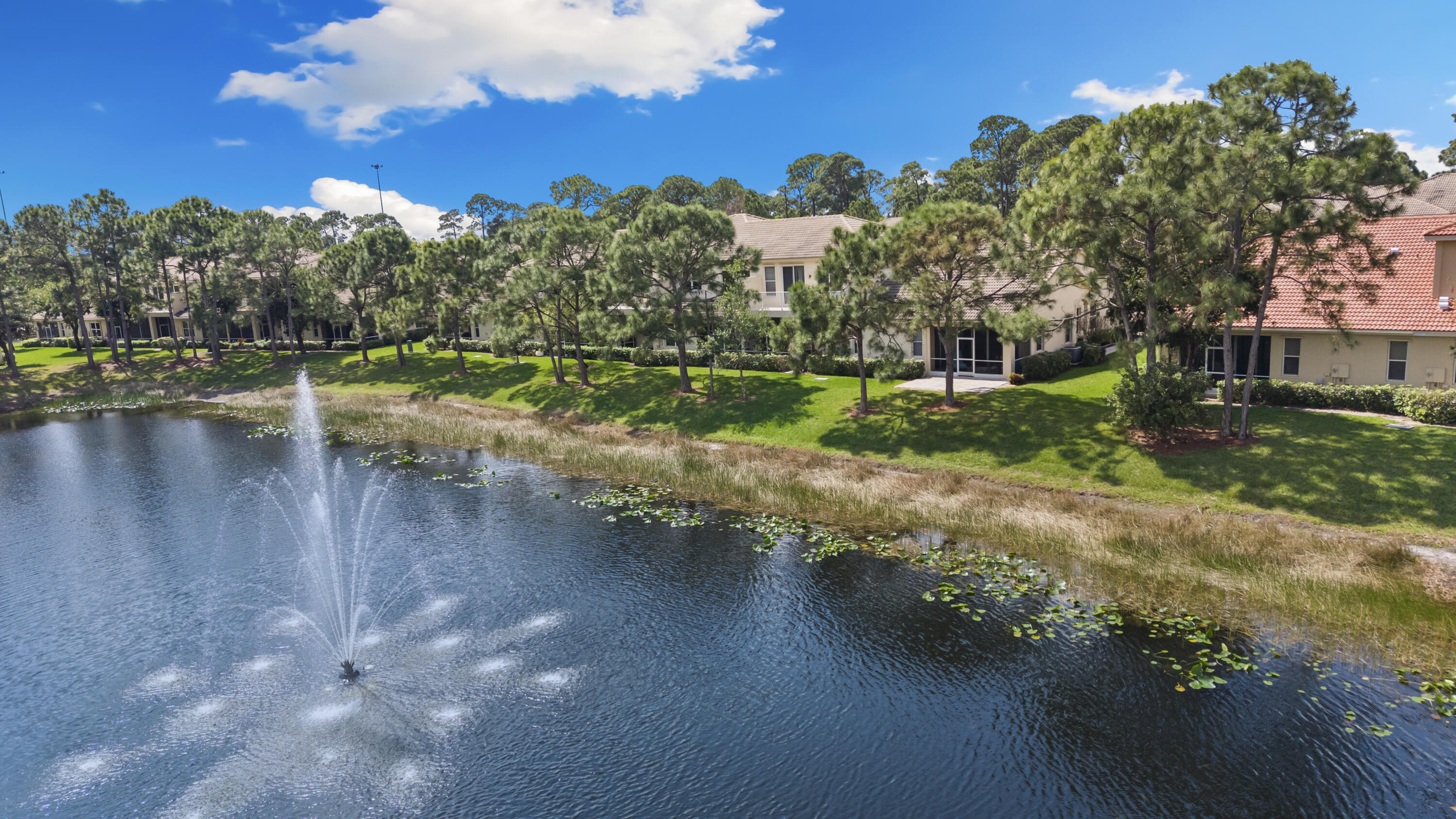 CASTLE PINES - Residential