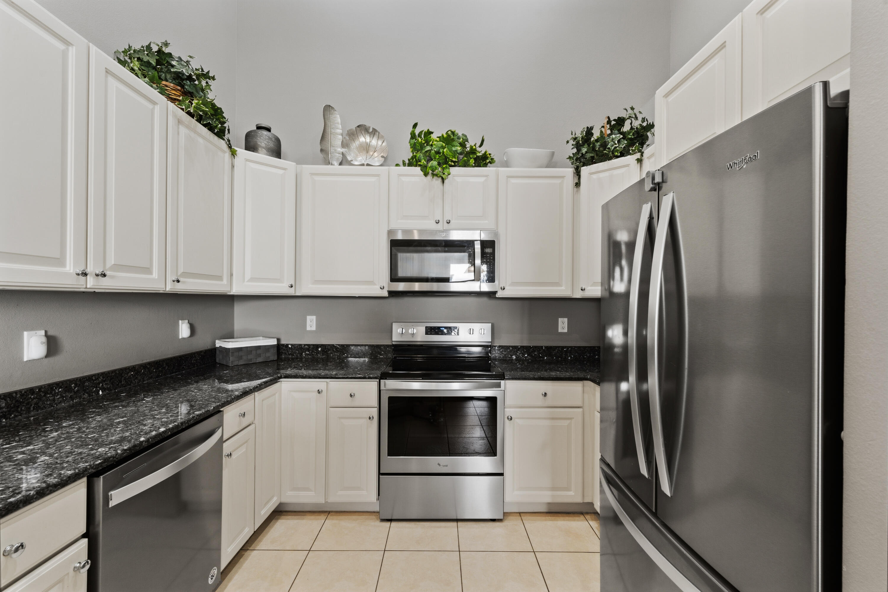 CASTLE PINES - Residential