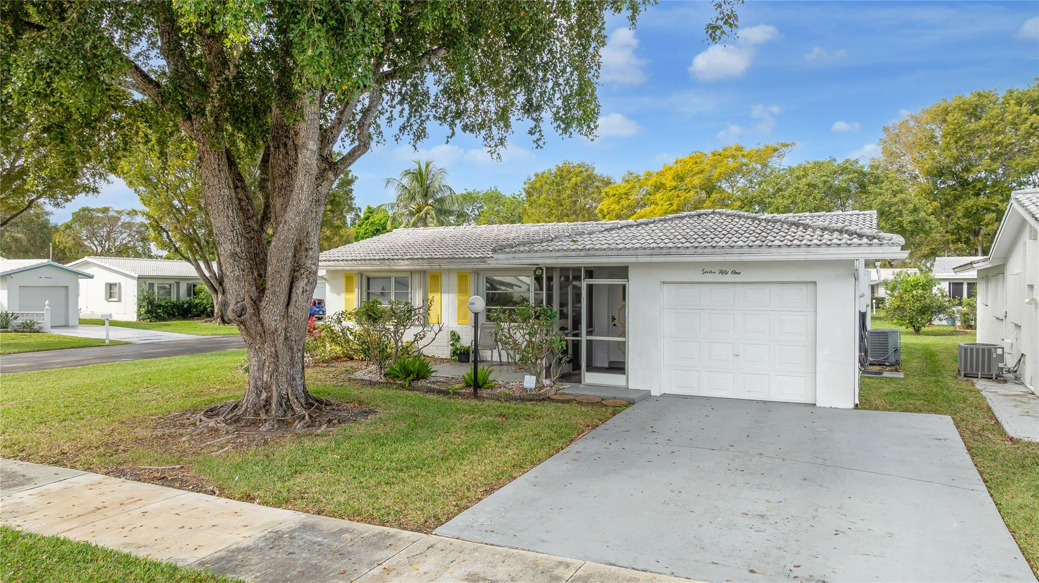 Lauderdale West - Residential