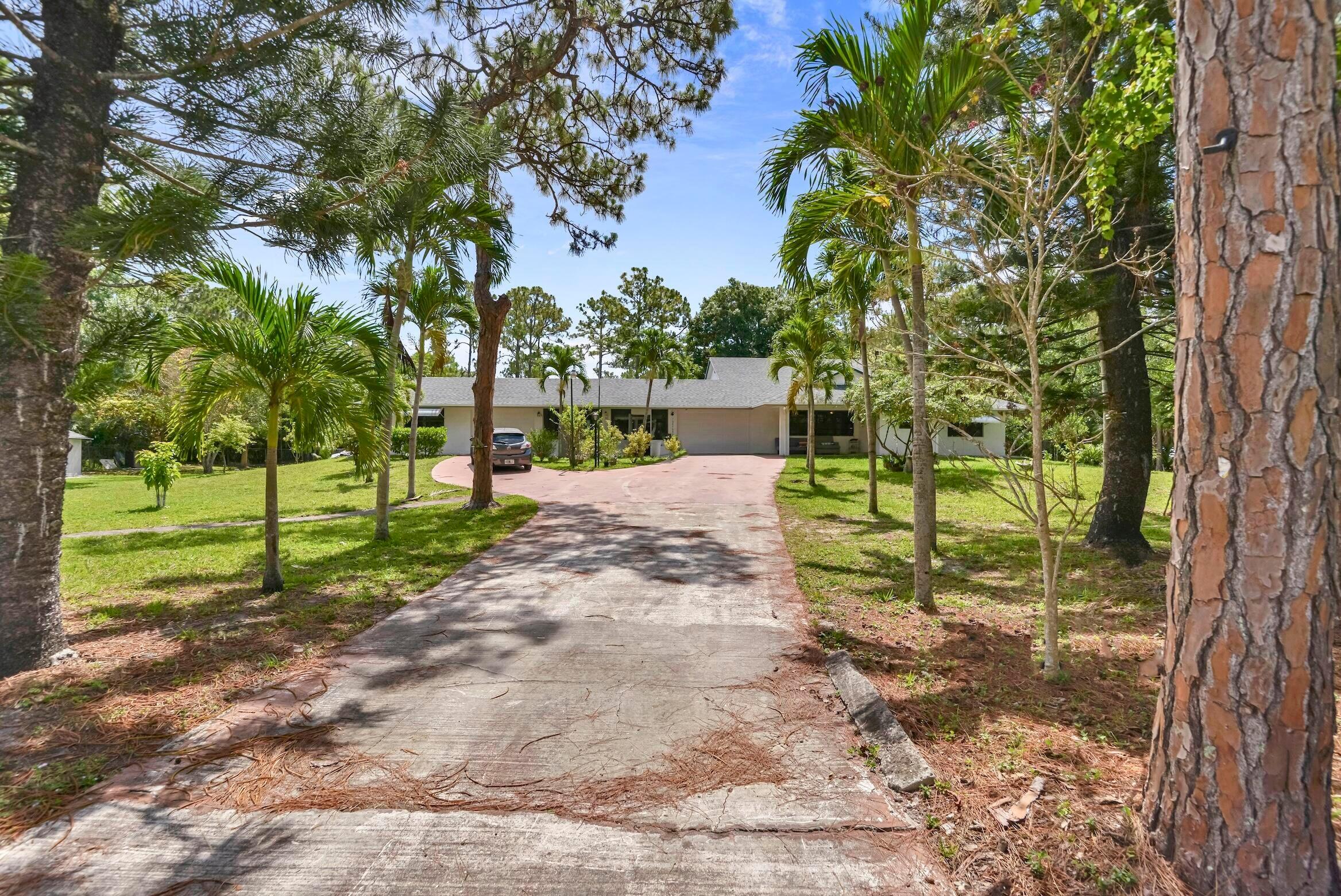 16476 107th Drive N