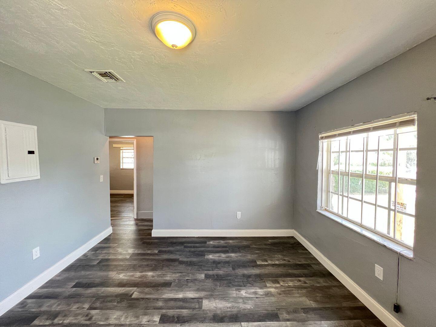 CARVER RANCHES - Residential Lease