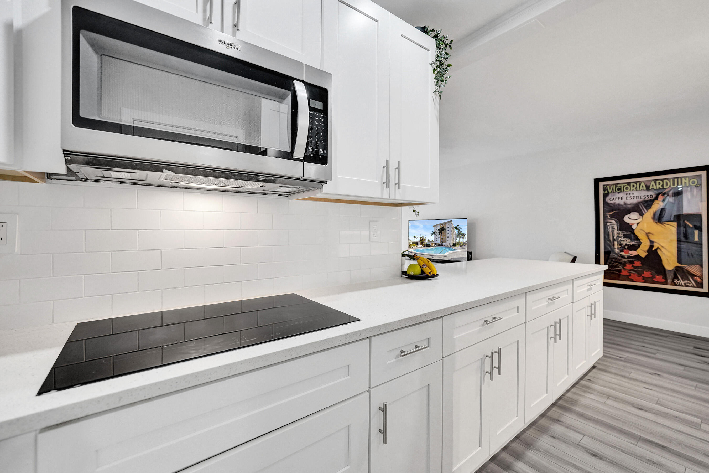 RIVER SHORES CONDO - Residential