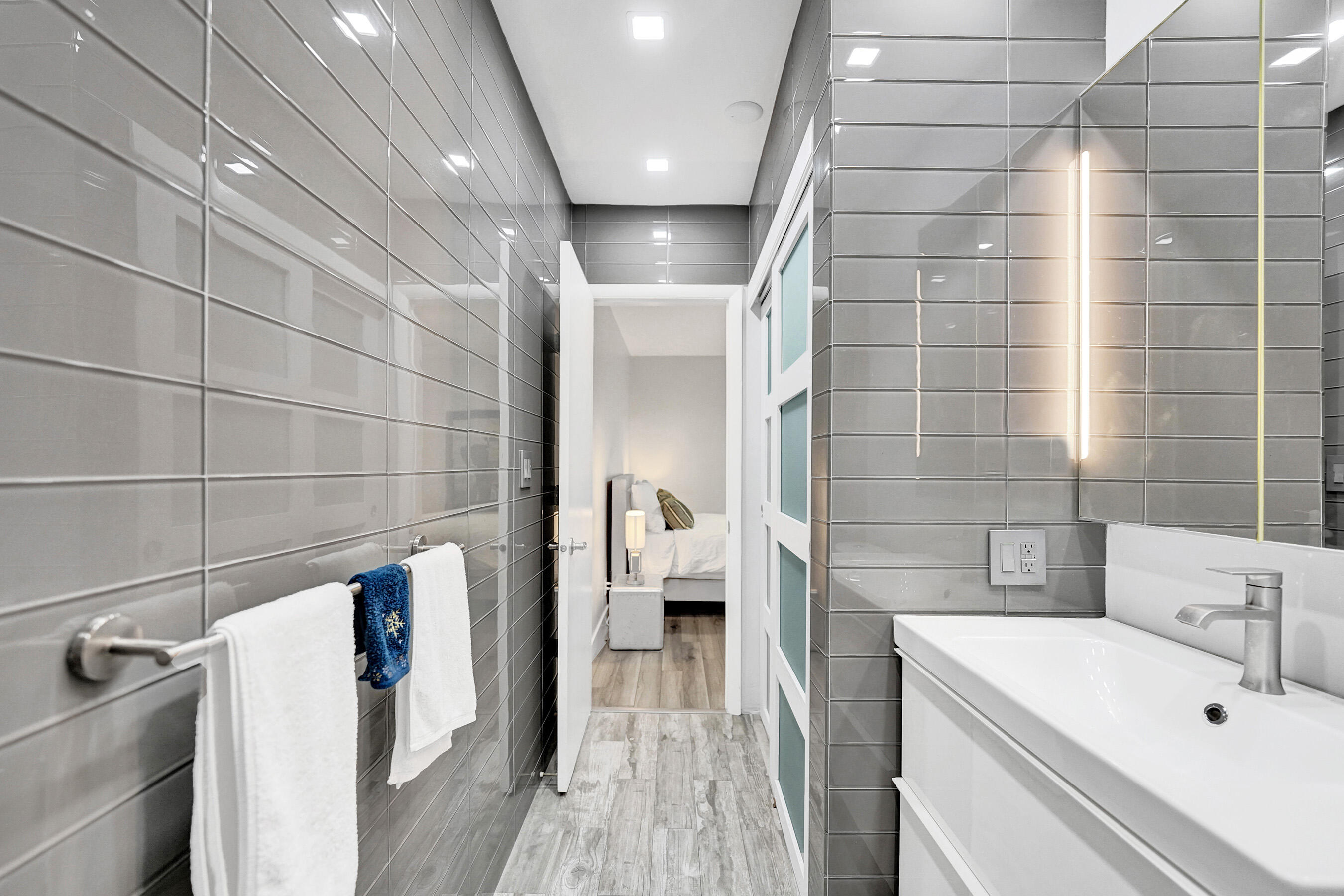 RIVER SHORES CONDO - Residential