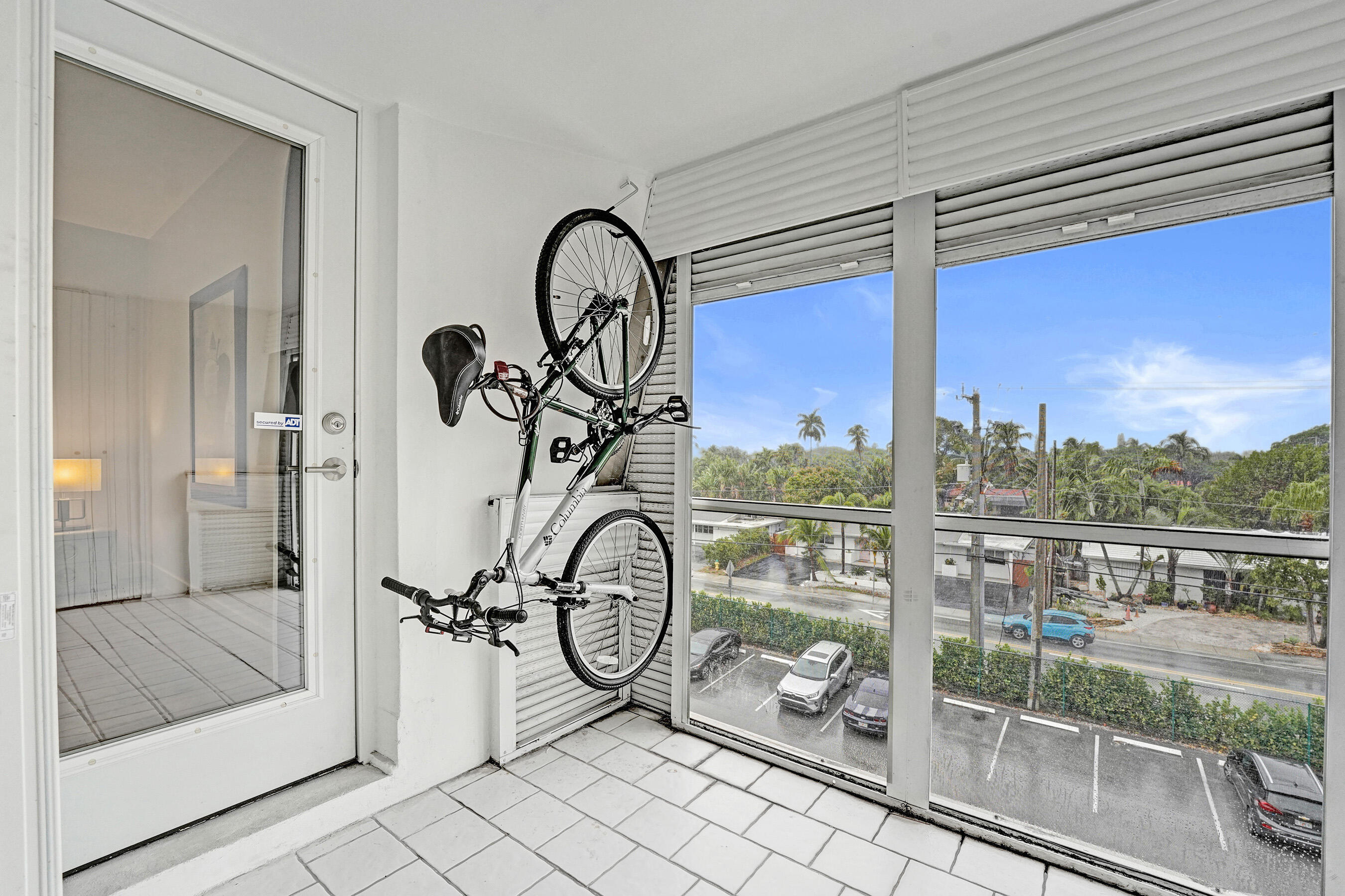 RIVER SHORES CONDO - Residential