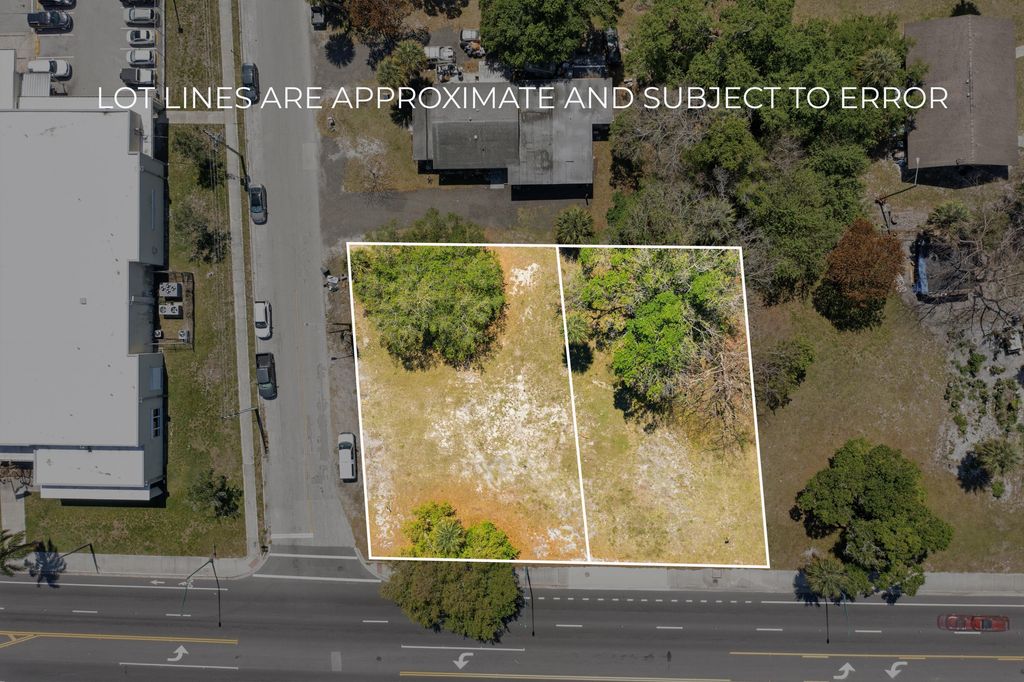 Photo of 1805 Orange Avenue, Fort Pierce, FL 34950 (MLS # B26009597)