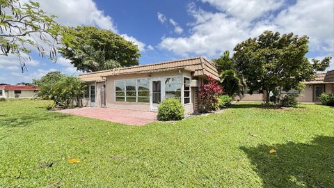 Tiny photo for 220 Seville J, Delray Beach, FL 33446 (MLS # B26015132)