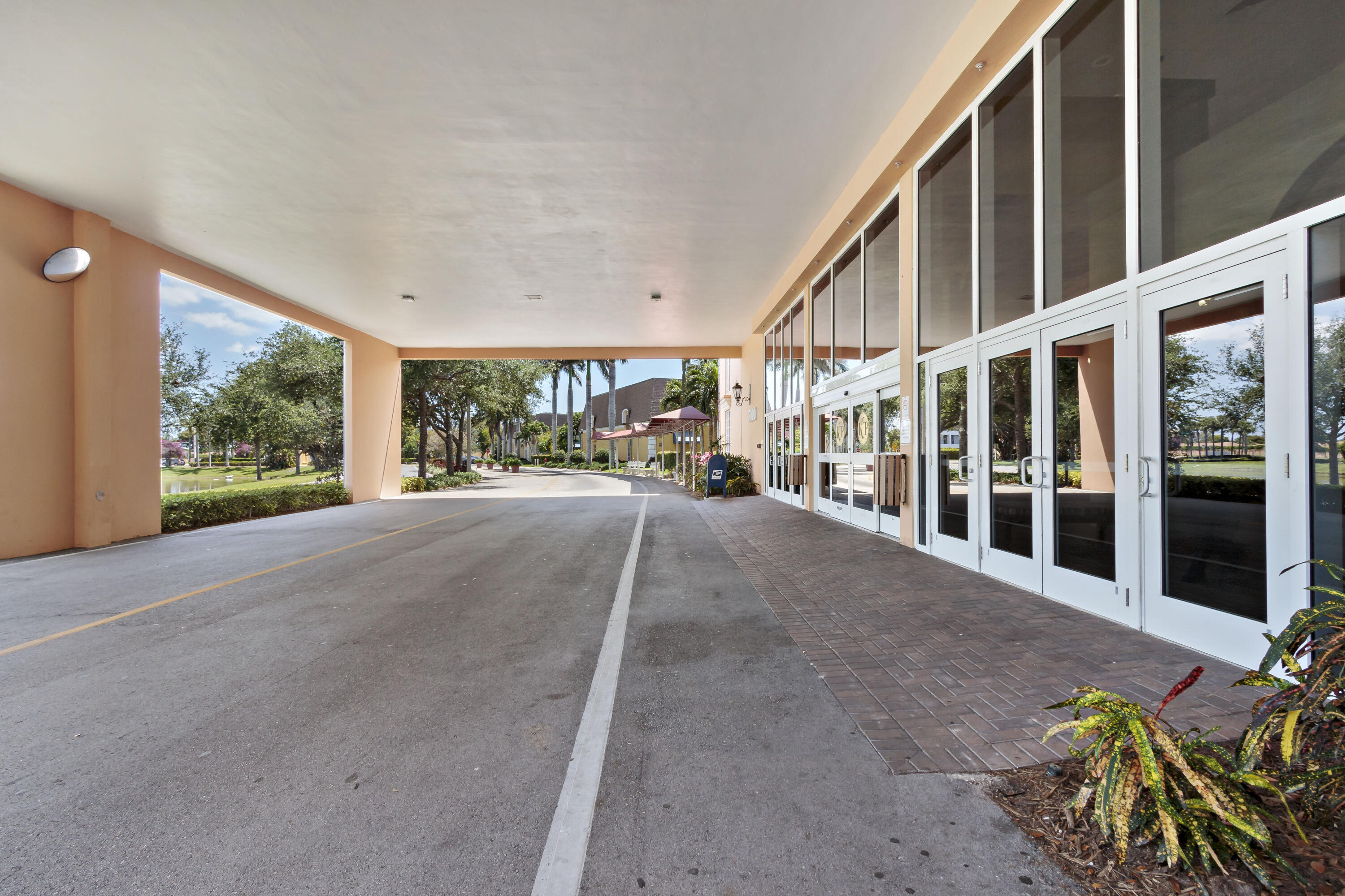 KINGS POINT SEVILLE CONDOS - Residential