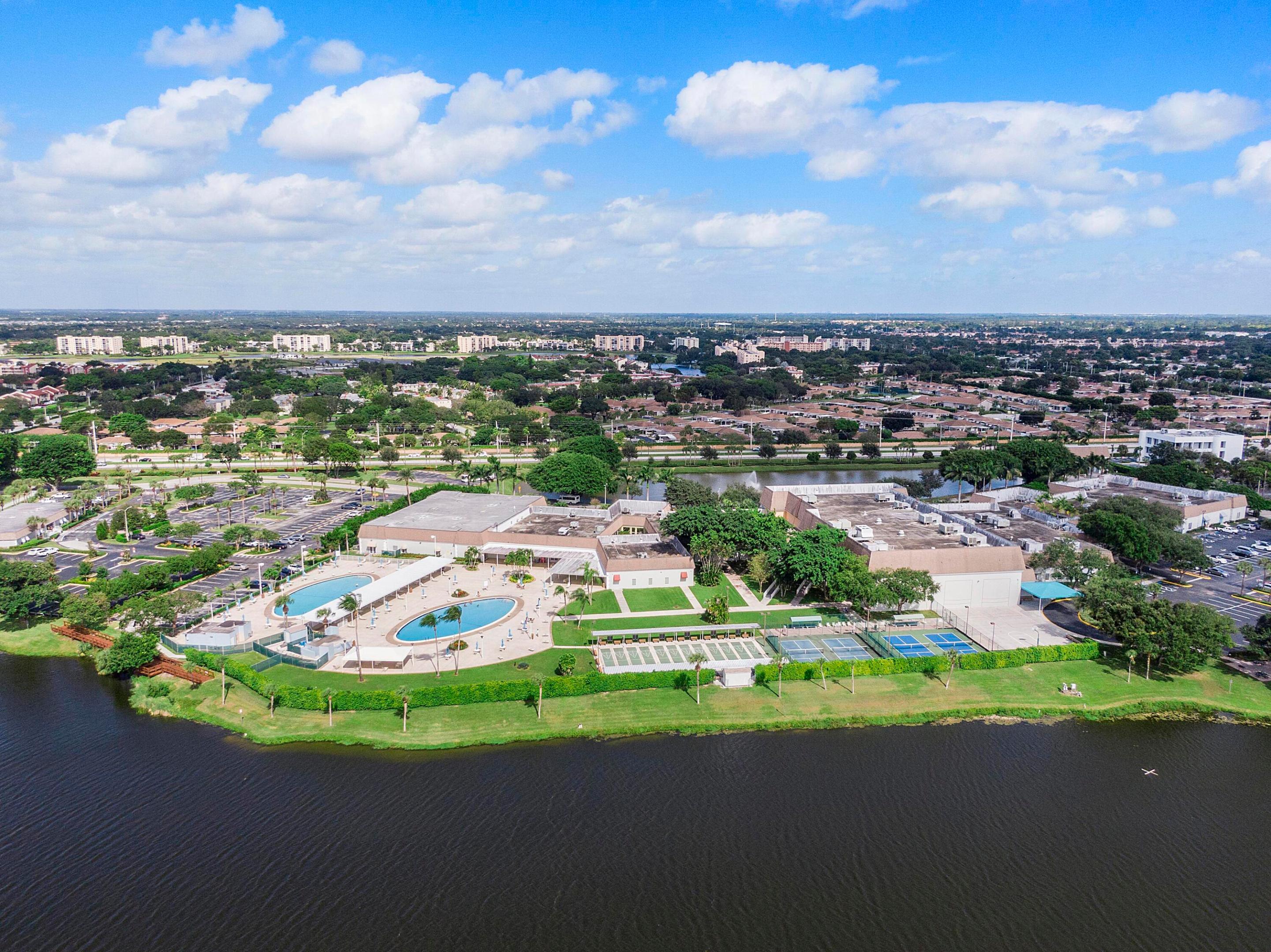 KINGS POINT SEVILLE CONDOS - Residential