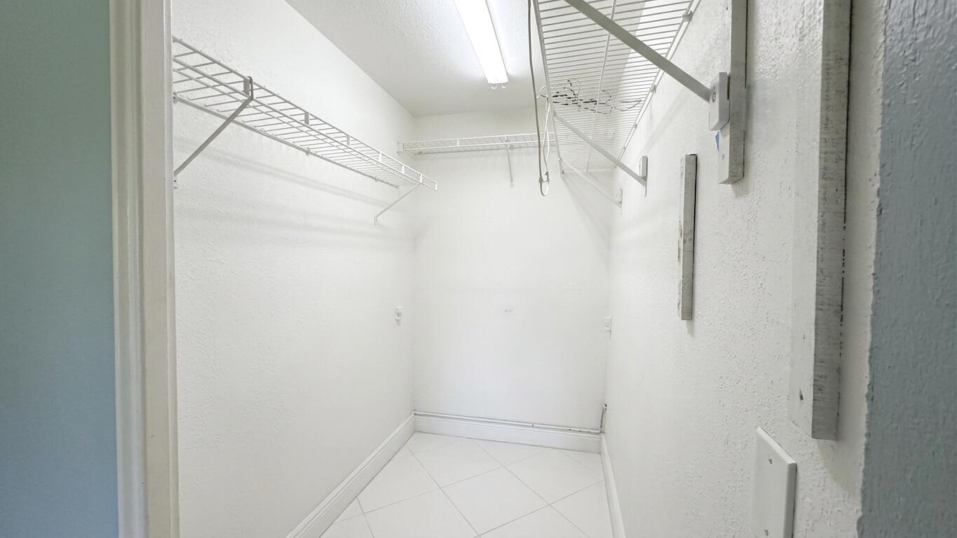 KINGS POINT SEVILLE CONDOS - Residential