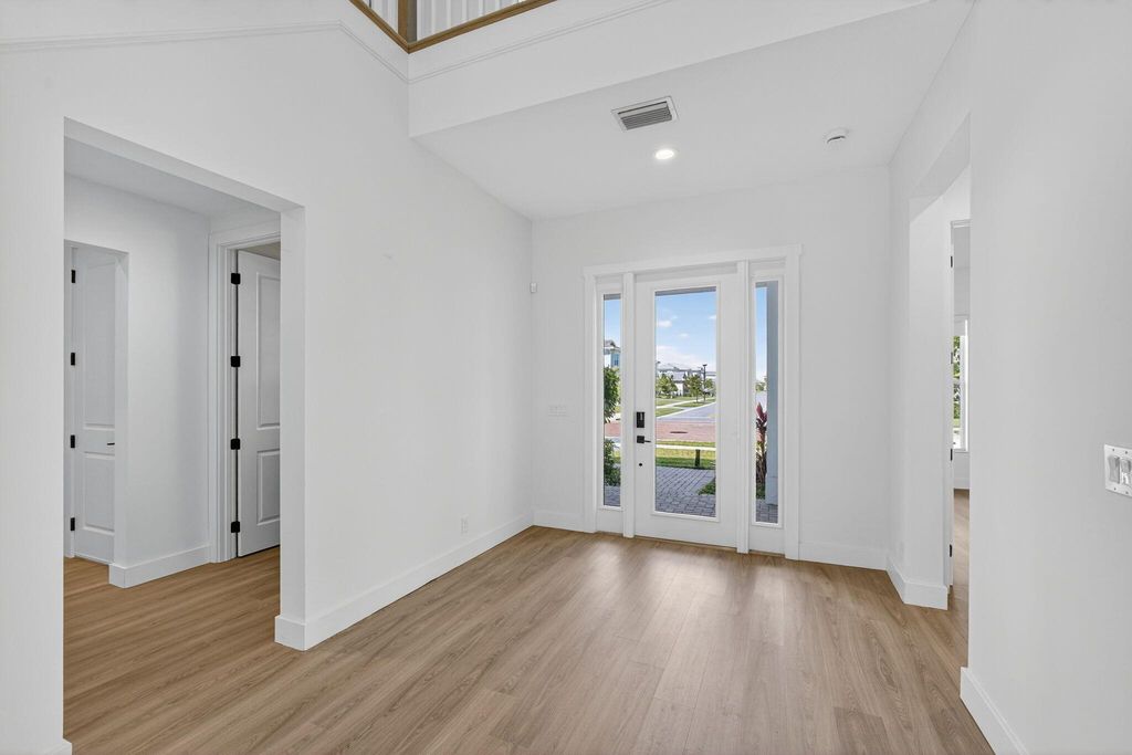 Photo of 9288 Crestview Circle, Palm Beach Gardens, FL 33412 (MLS # R11136750)