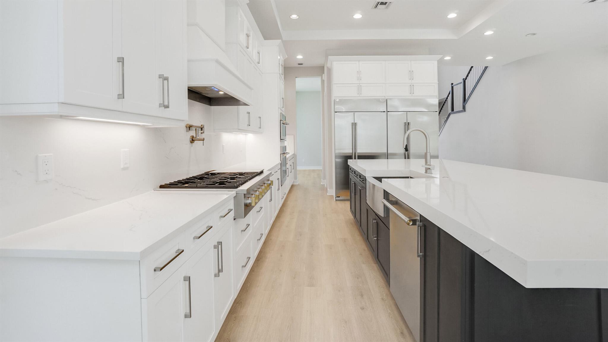 ALTON NEIGHBORHOOD - Residential