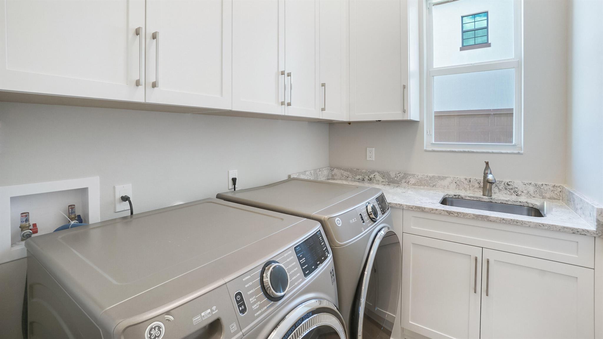 ALTON NEIGHBORHOOD - Residential