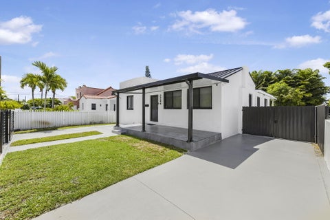 Tiny photo for 2244 SW 10TH Street, Miami, FL 33135 (MLS # B26090510)
