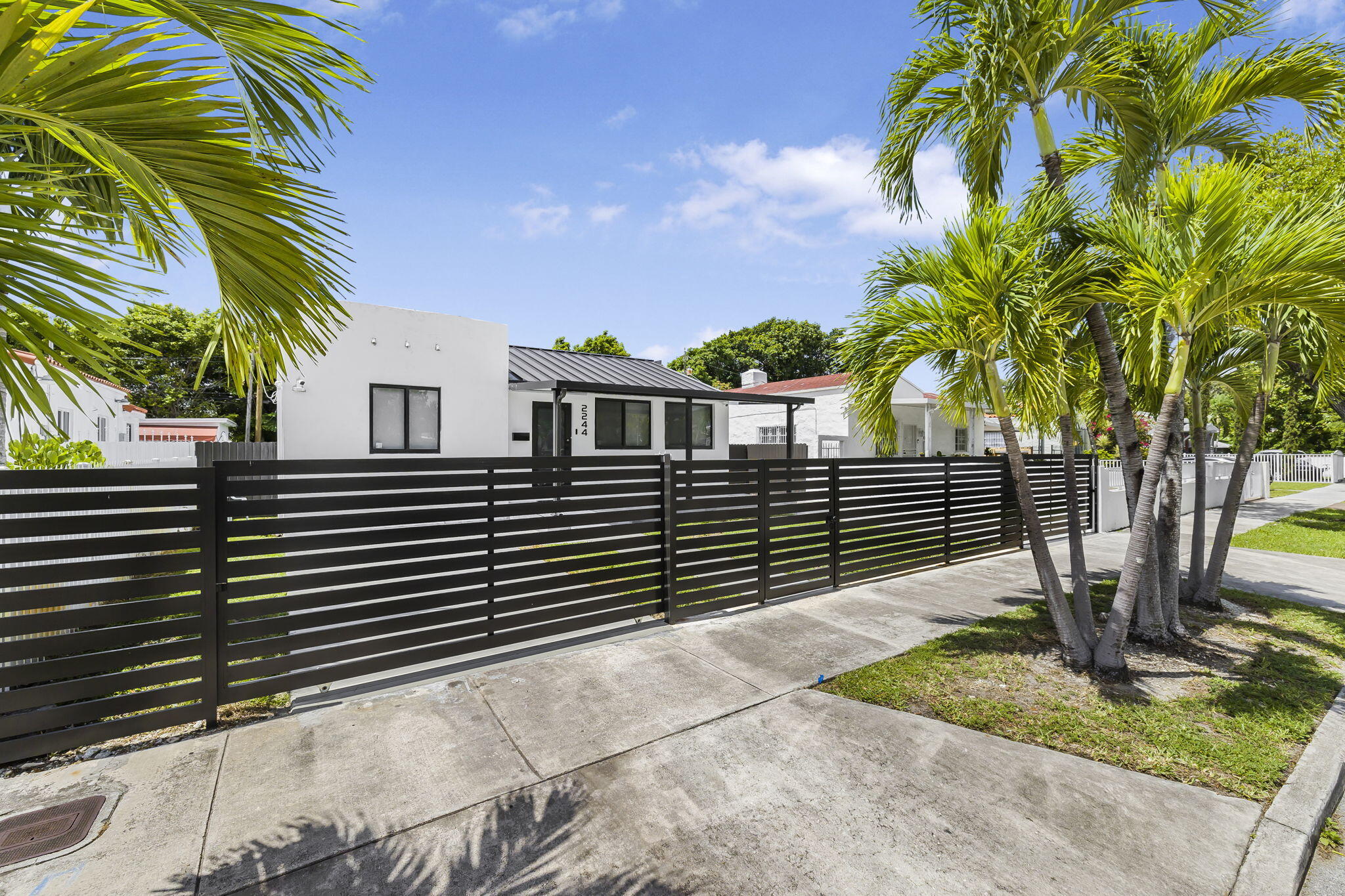 2244 SW 10TH Street