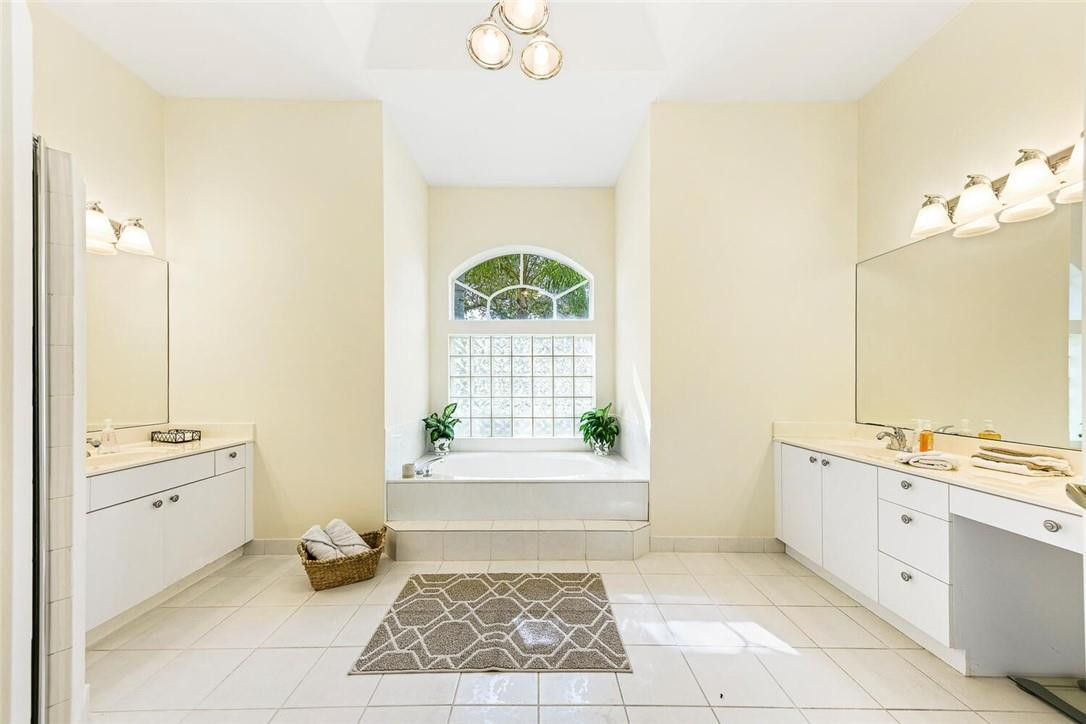 Fox Ridge 157-8 B - Residential