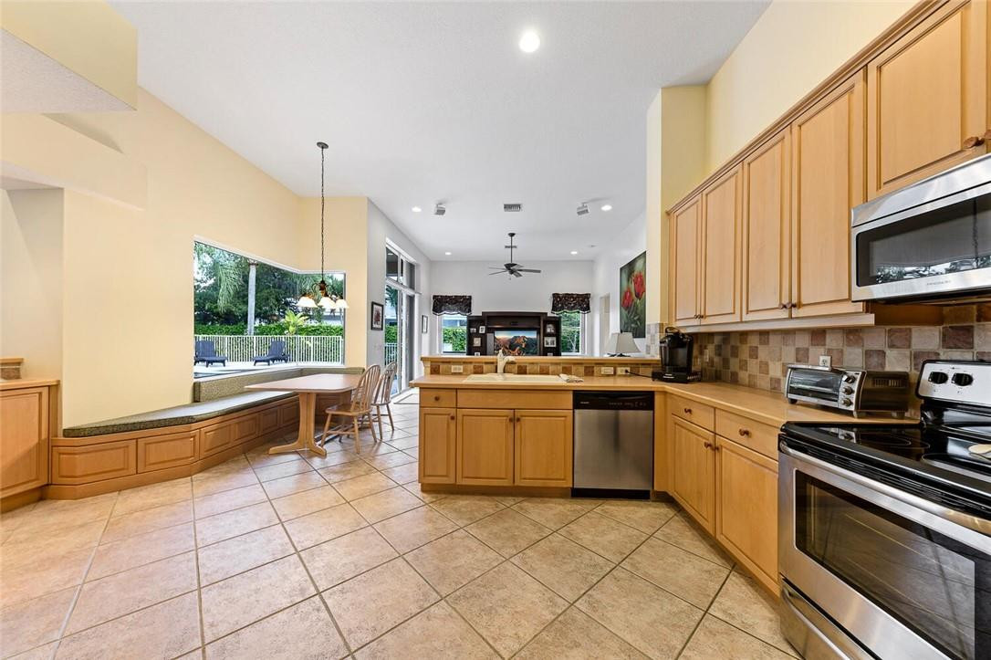 Fox Ridge 157-8 B - Residential