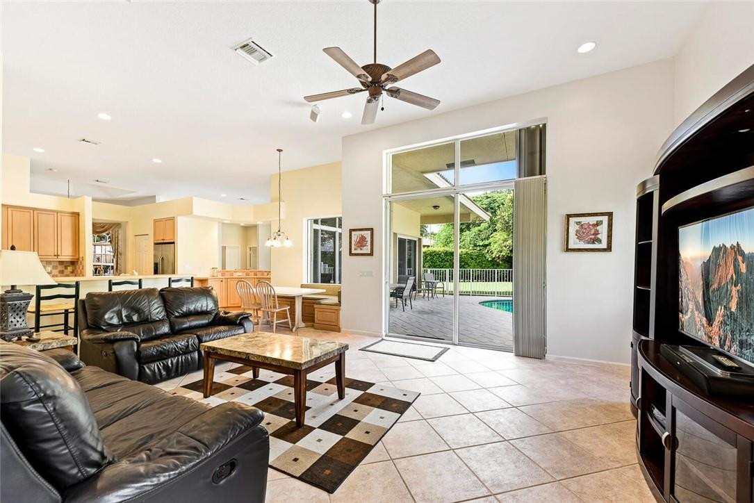 Fox Ridge 157-8 B - Residential