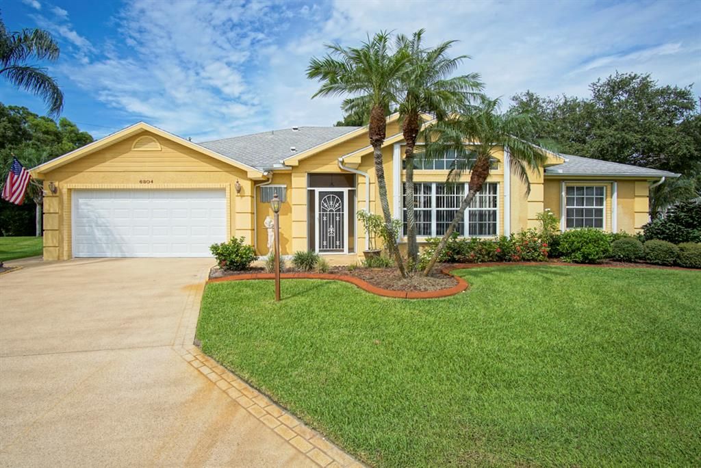 Photo of 6804 Shelley Terrace, Port Saint Lucie, FL 34952 (MLS # R10726948)