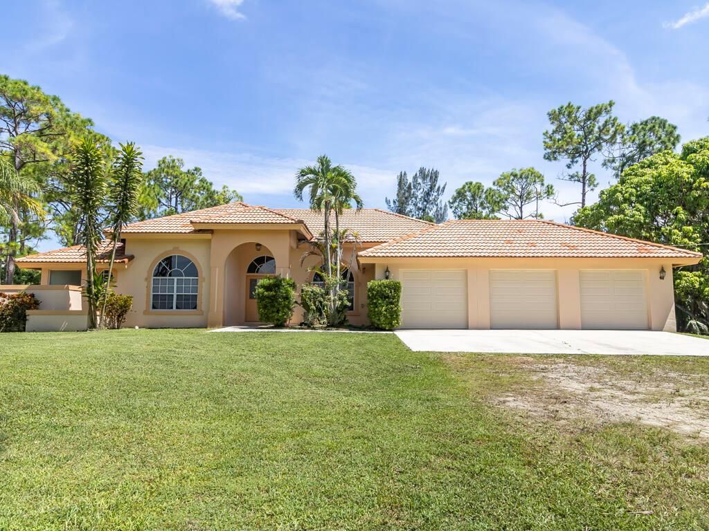 Photo of 13633 87th Street N, West Palm Beach, FL 33412 (MLS # R10908799)