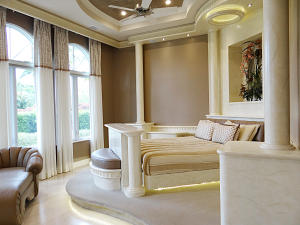 ROYAL PALM YACHT & COUNTRY CLUB - Residential