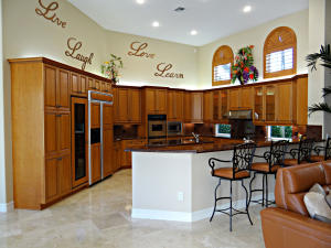 ROYAL PALM YACHT & COUNTRY CLUB - Residential