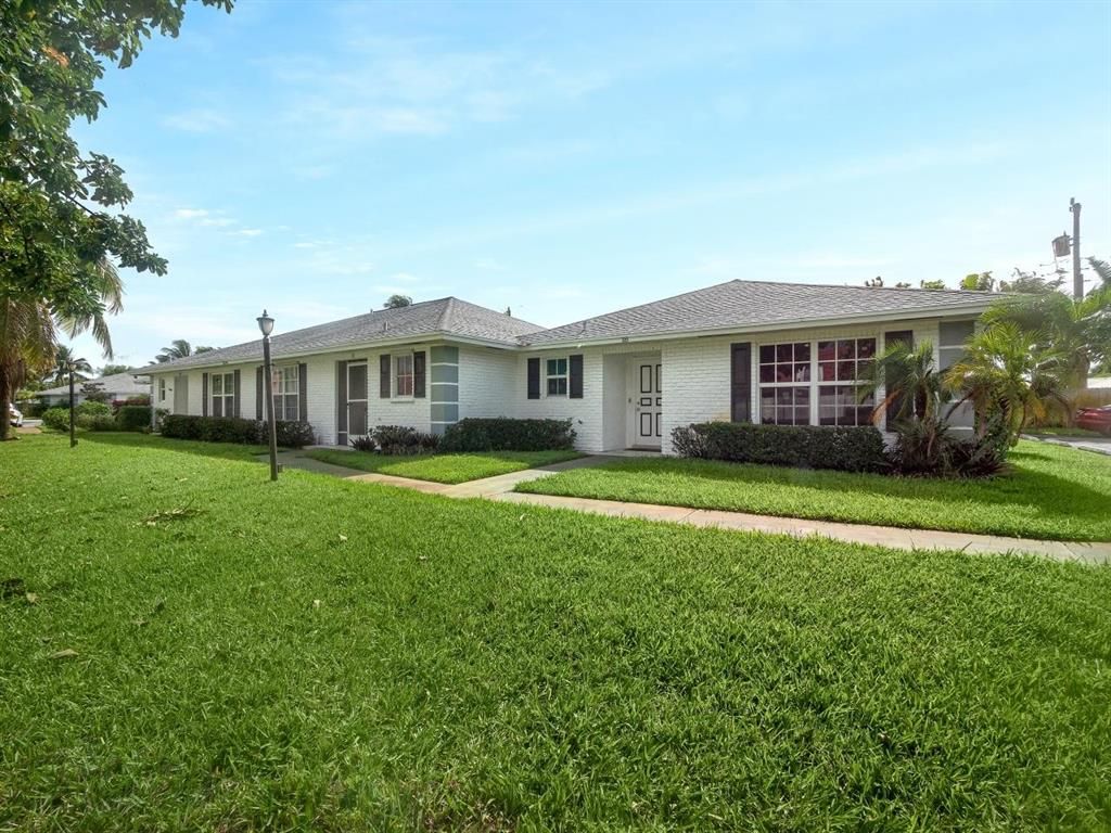 Photo of 2840 SW 14th Street #18, Boynton Beach, FL 33426 (MLS # R10726298)