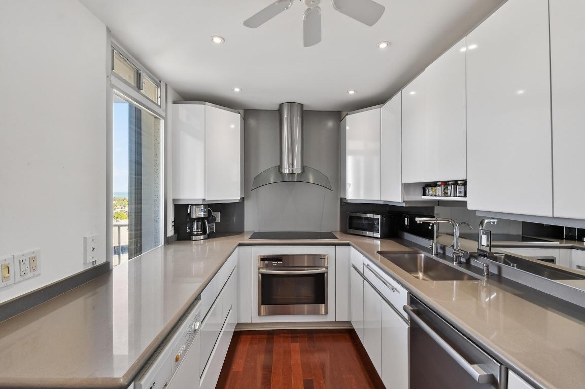 TWENTY TWO NINETY FIVE SOUTH OCEAN BLVD CORP 2295 - Residential