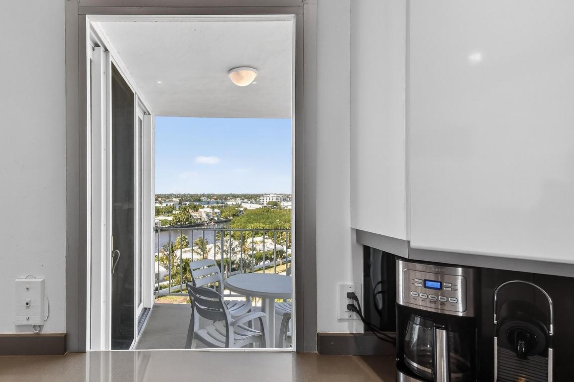 TWENTY TWO NINETY FIVE SOUTH OCEAN BLVD CORP 2295 - Residential