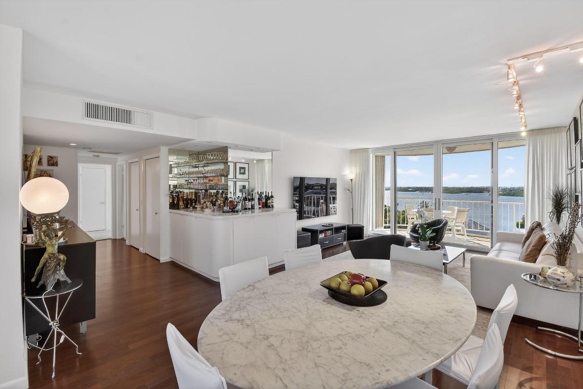 TWENTY TWO NINETY FIVE SOUTH OCEAN BLVD CORP 2295 - Residential