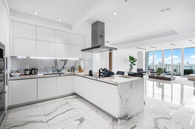 PARQUE TOWERS - Residential