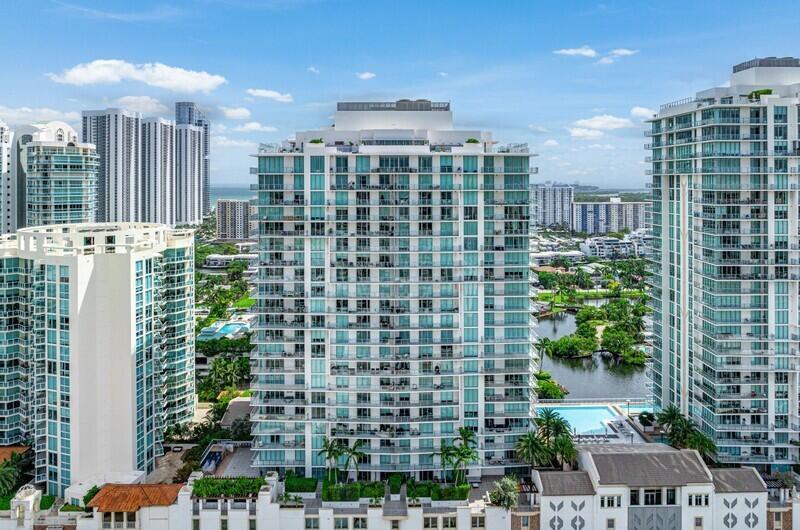 PARQUE TOWERS - Residential