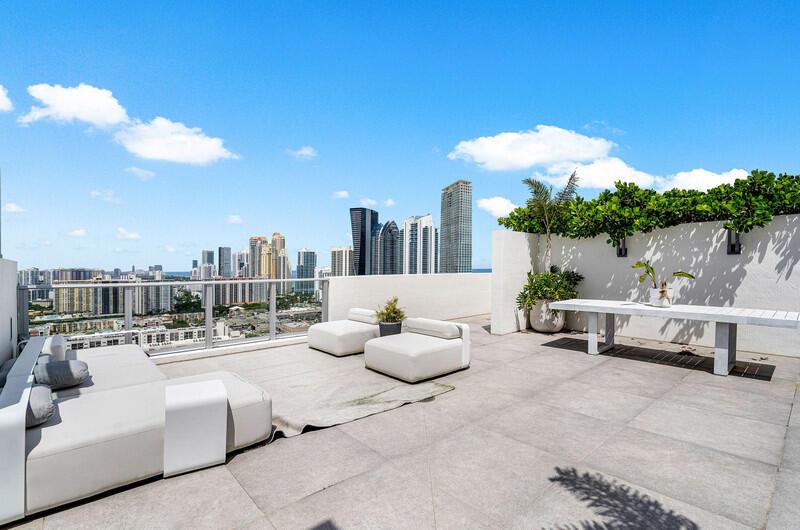 PARQUE TOWERS - Residential