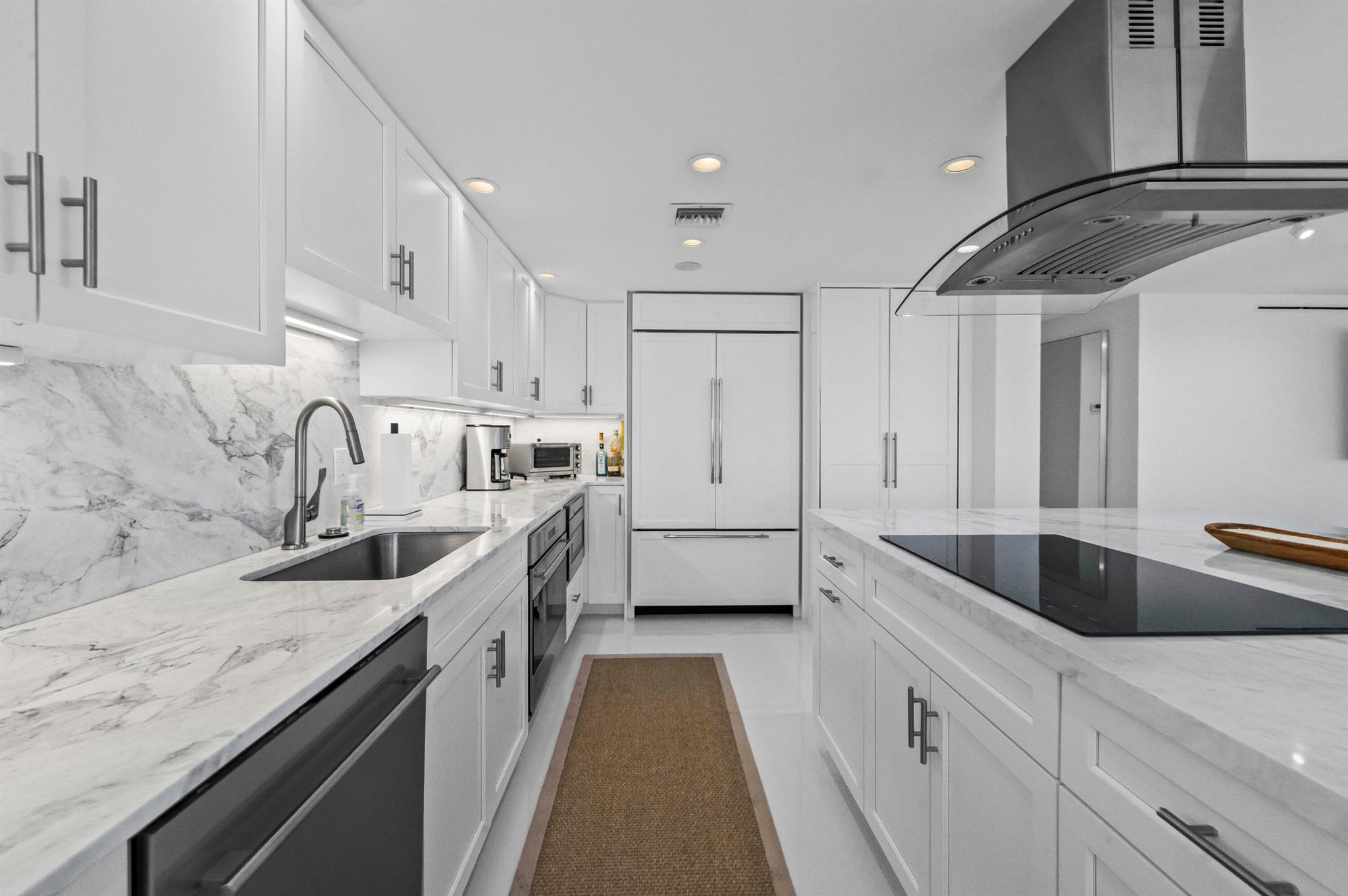 Ocean Towers Condominium, - Residential