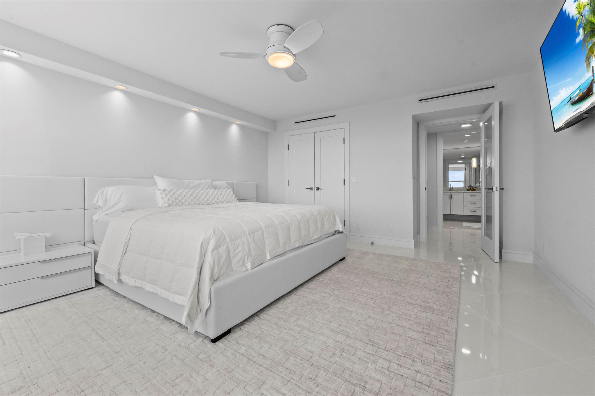 Ocean Towers Condominium, - Residential