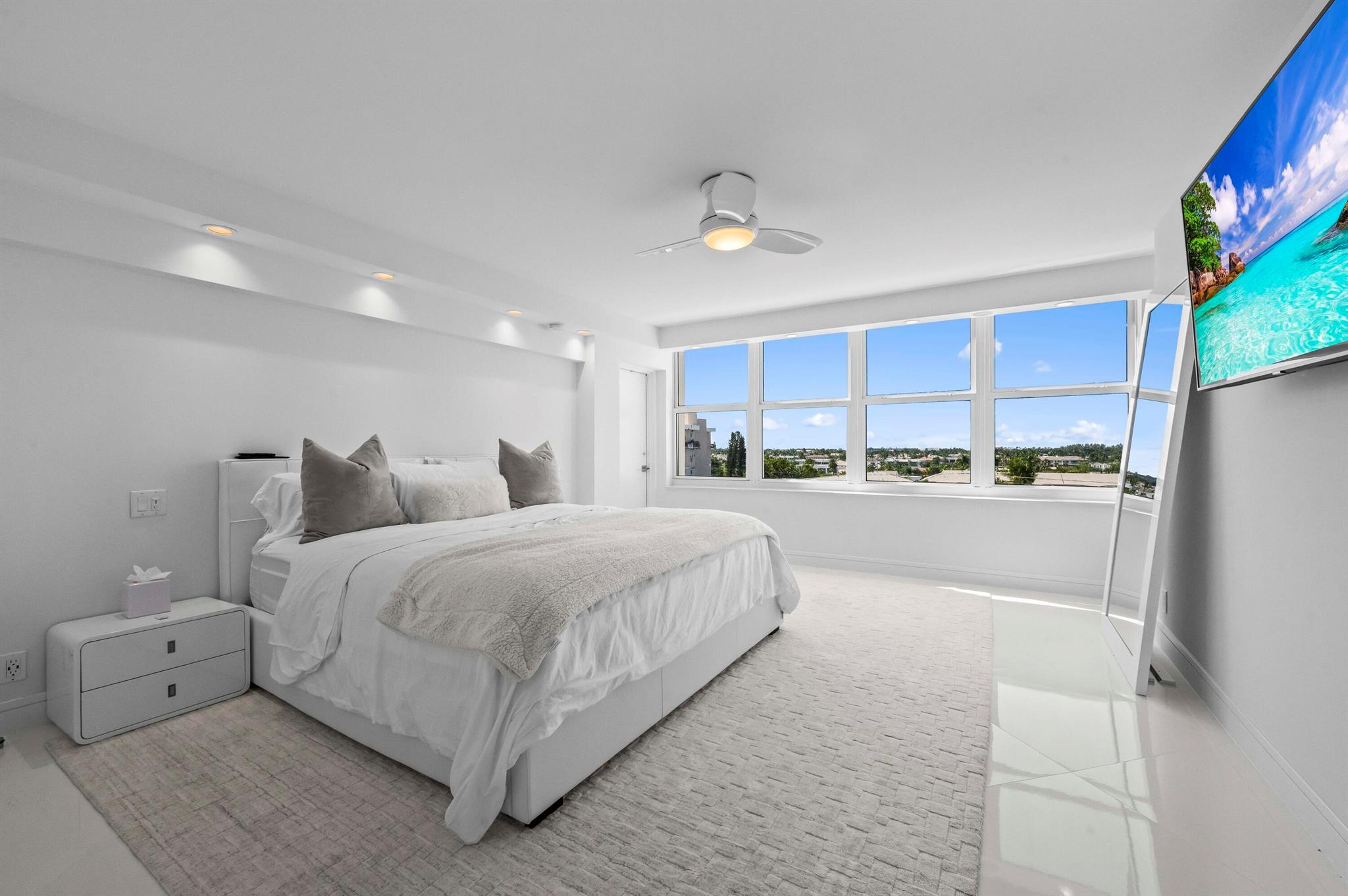 Ocean Towers Condominium, - Residential