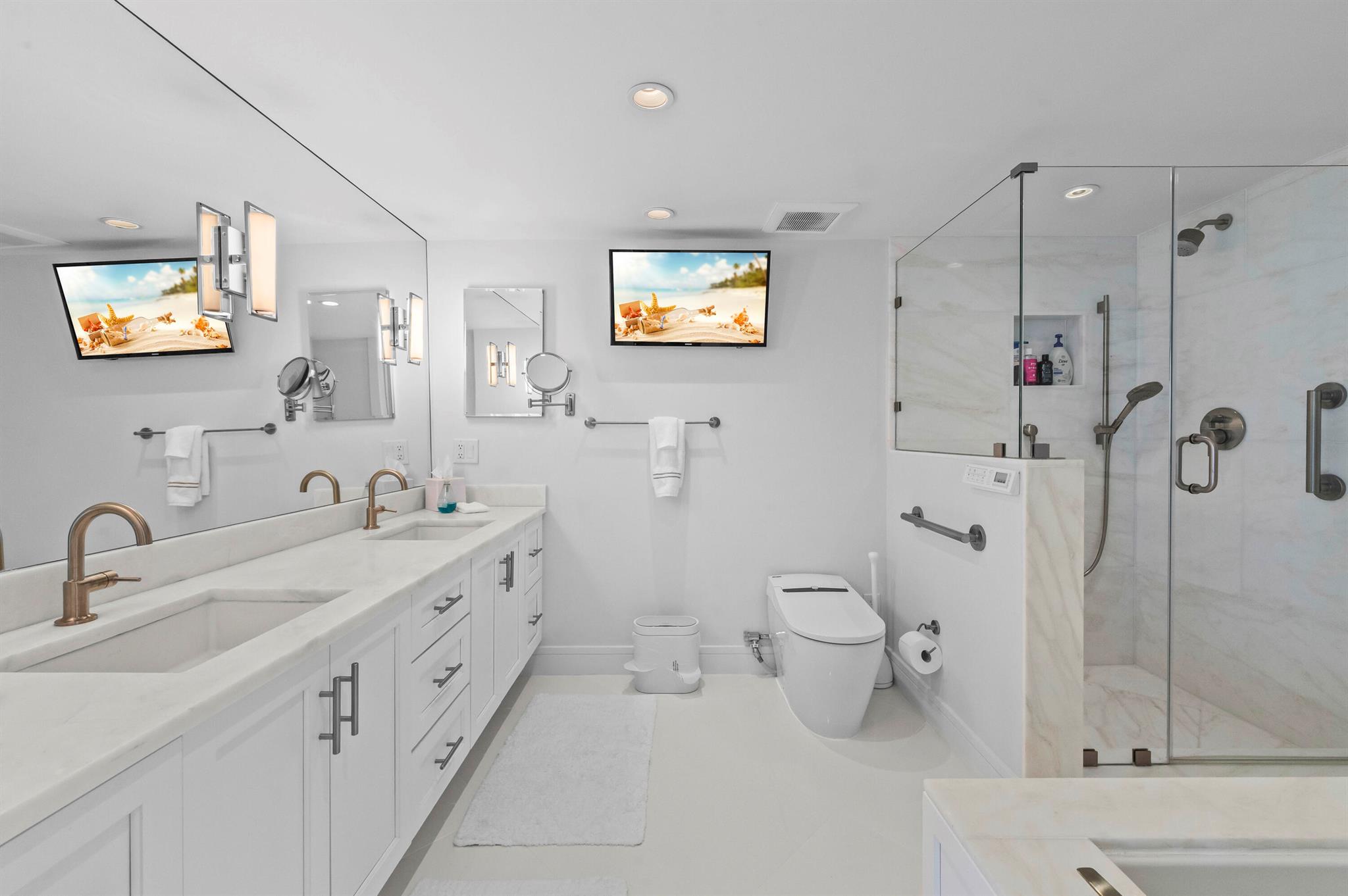 Ocean Towers Condominium, - Residential